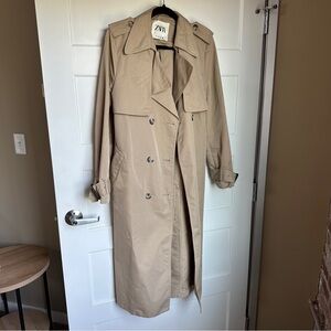 Zara trench coat L